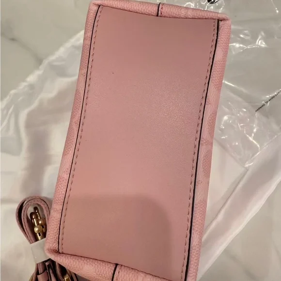 Coach Chain Bags Wallets - Picture 5 of 8